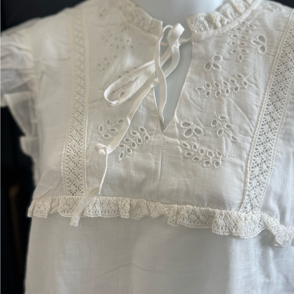 Chic White Lace Trim Blouse